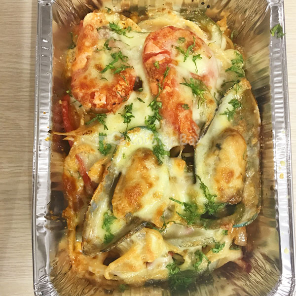 Mì Ý Hải Sản Đút Lò Sốt Kem Tỏi & Sốt Cà Chua